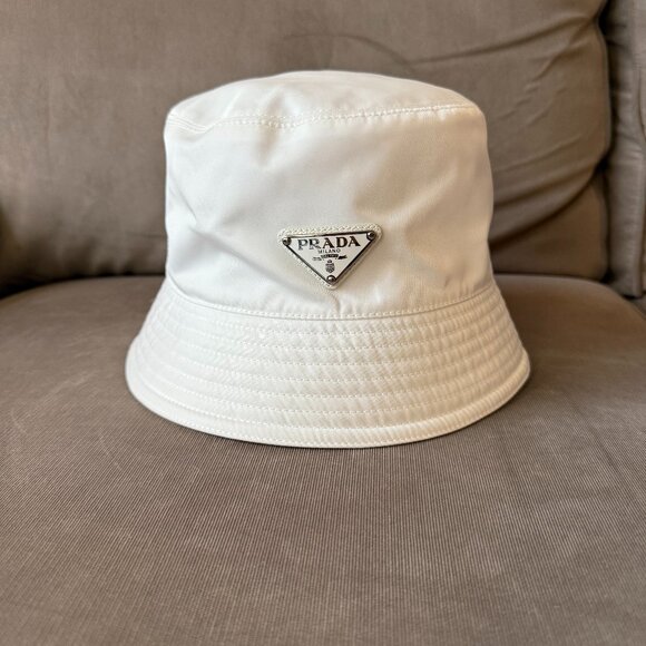 Prada Designer Nylon Bucket Hat White Size Small (S) 57cm circumference - Picture 1 of 6